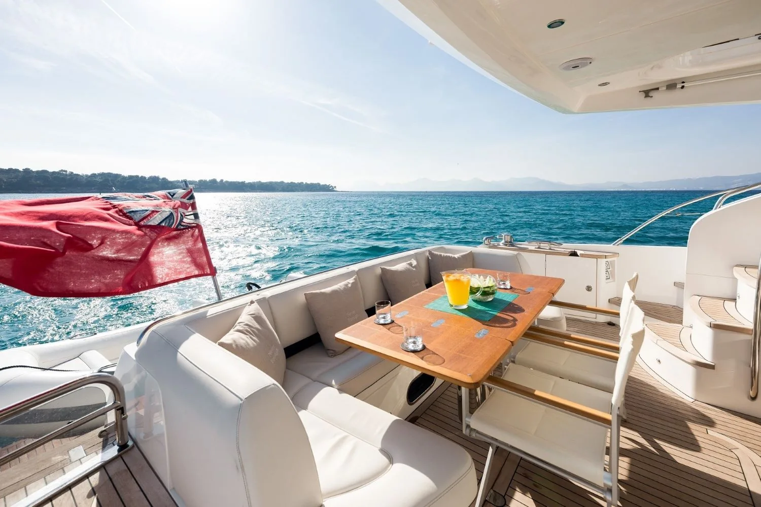 PRINCESS V64 - photo 7 yacht charter Monaco