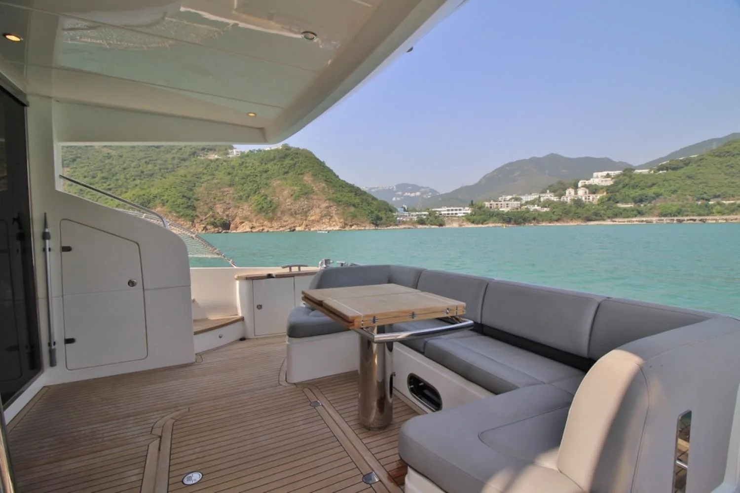 PRINCESS V64 - photo 8 yacht charter Monaco