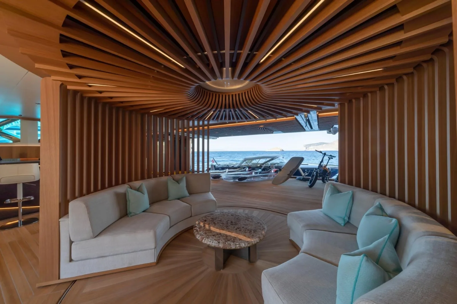PROJECT X - photo 11 yacht charter Monaco