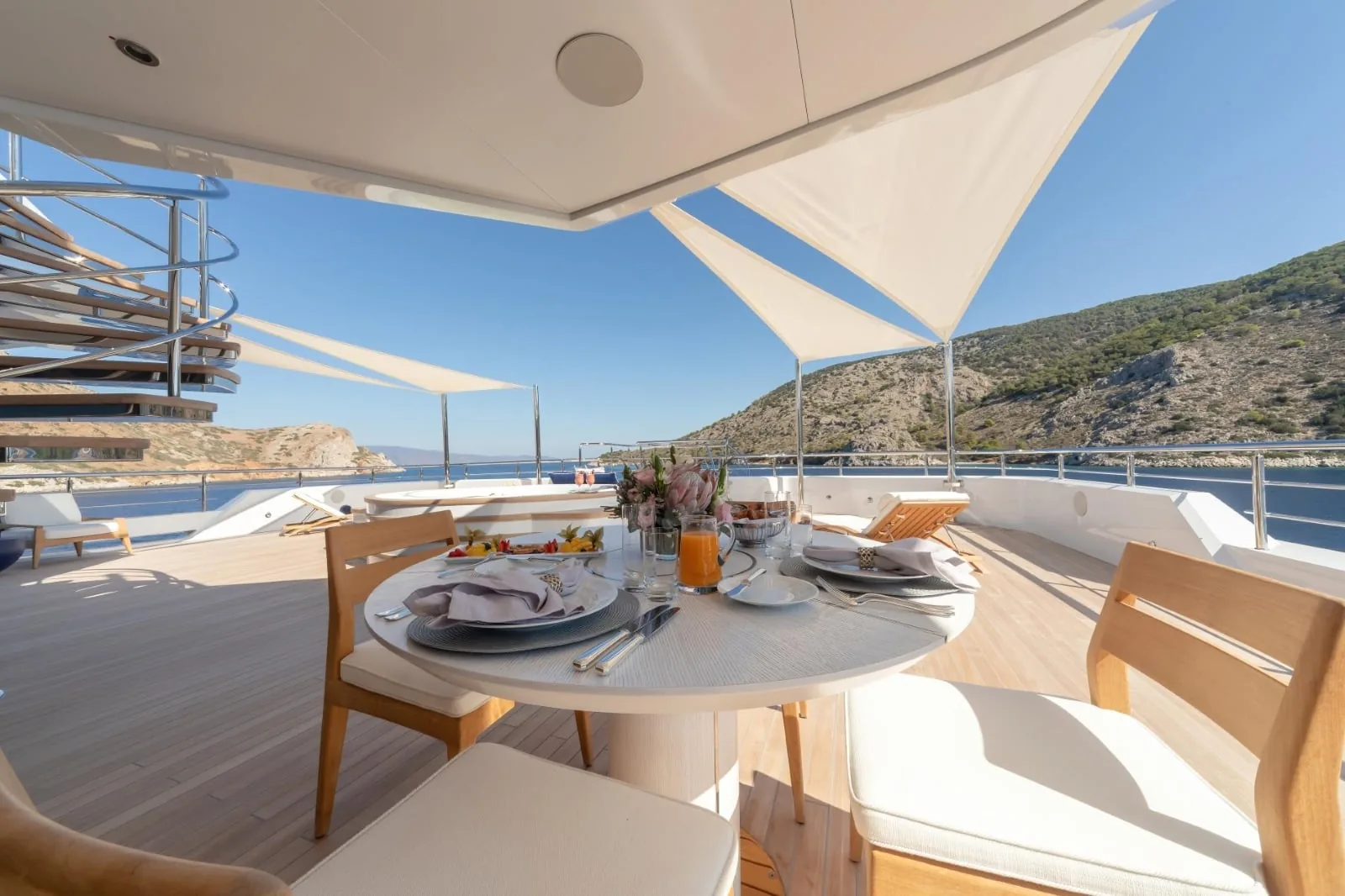 PROJECT X - photo 17 yacht charter Monaco
