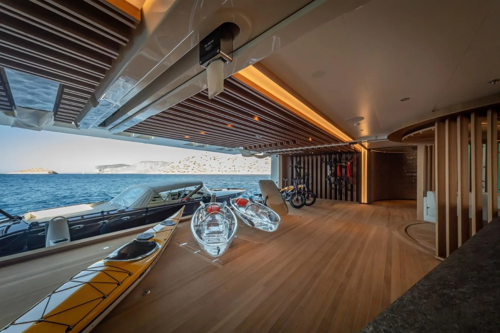 PROJECT X - photo 26 yacht charter Monaco