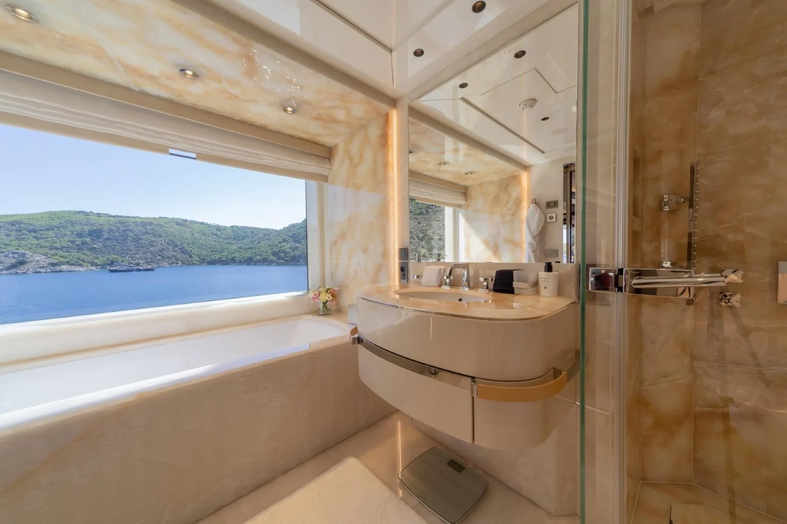 PROJECT X - photo 40 yacht charter Monaco