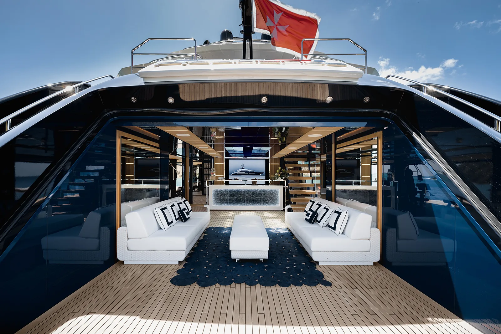 RESILIENCE - photo 13 yacht charter Monaco