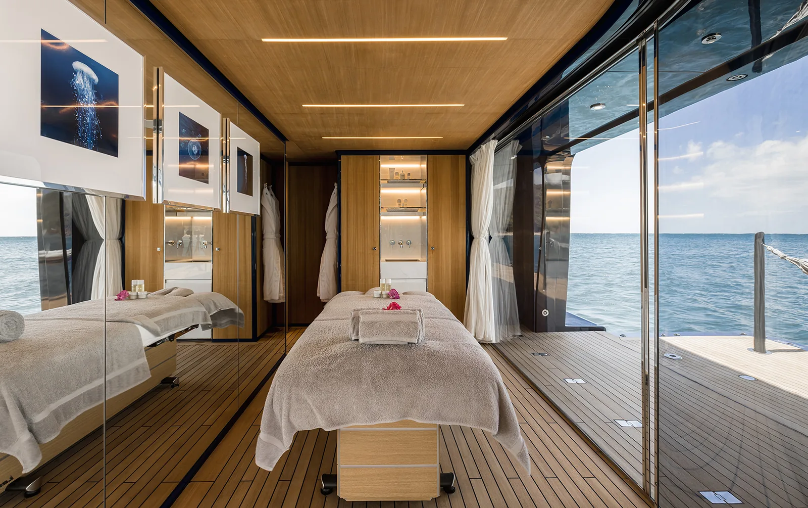 RESILIENCE - photo 14 yacht charter Monaco