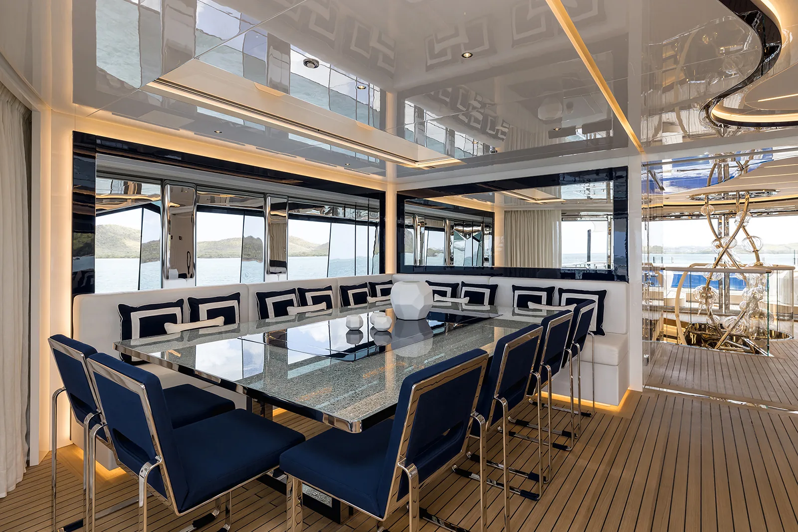 RESILIENCE - photo 19 yacht charter Monaco