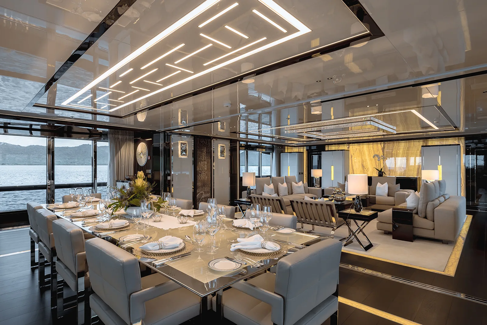 RESILIENCE - photo 22 yacht charter Monaco