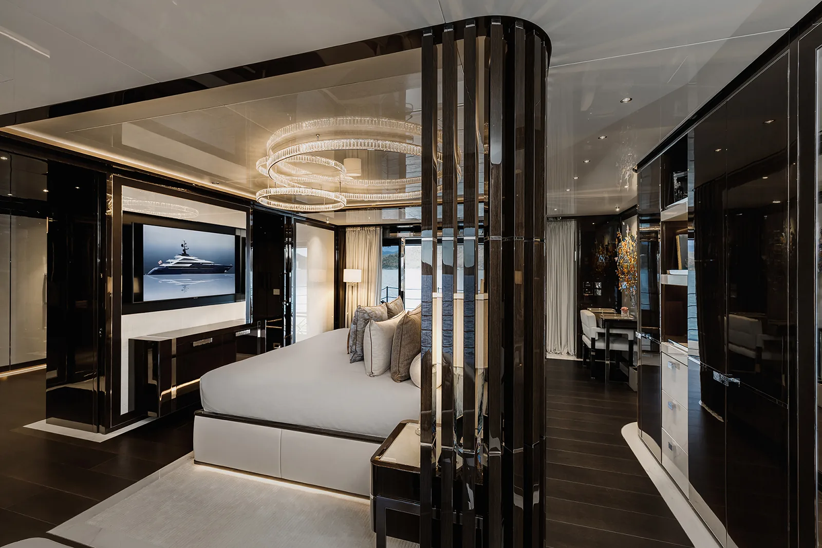 RESILIENCE - photo 27 yacht charter Monaco