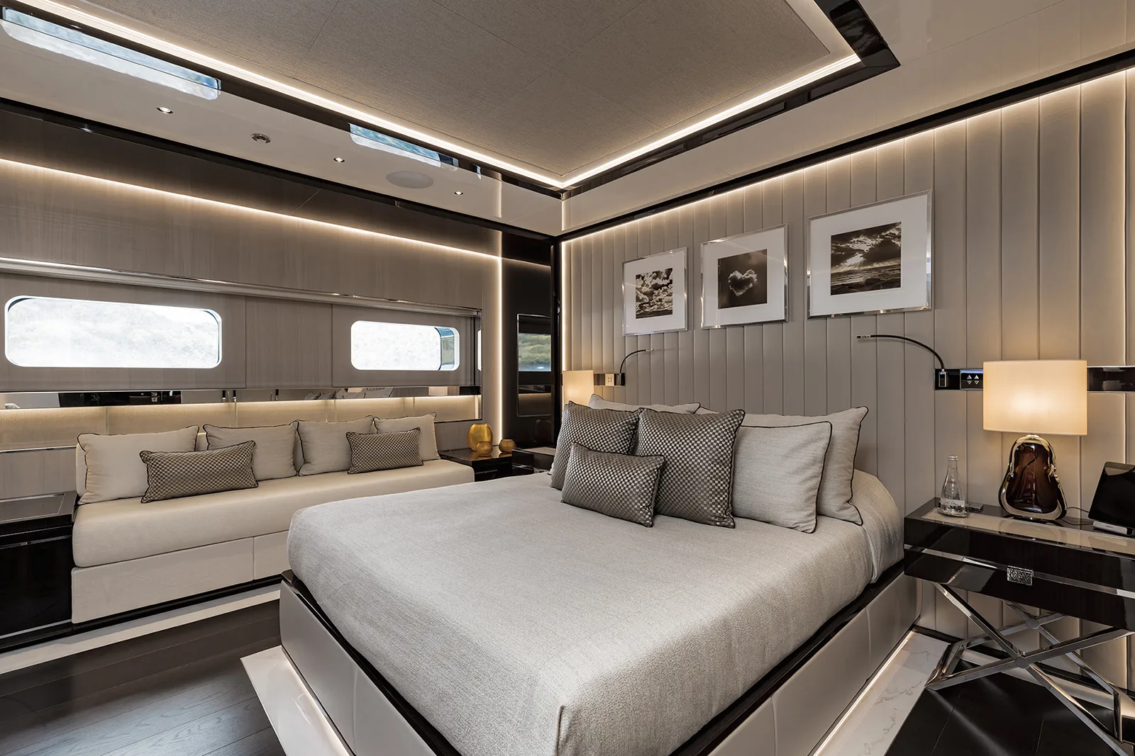 RESILIENCE - photo 29 yacht charter Monaco