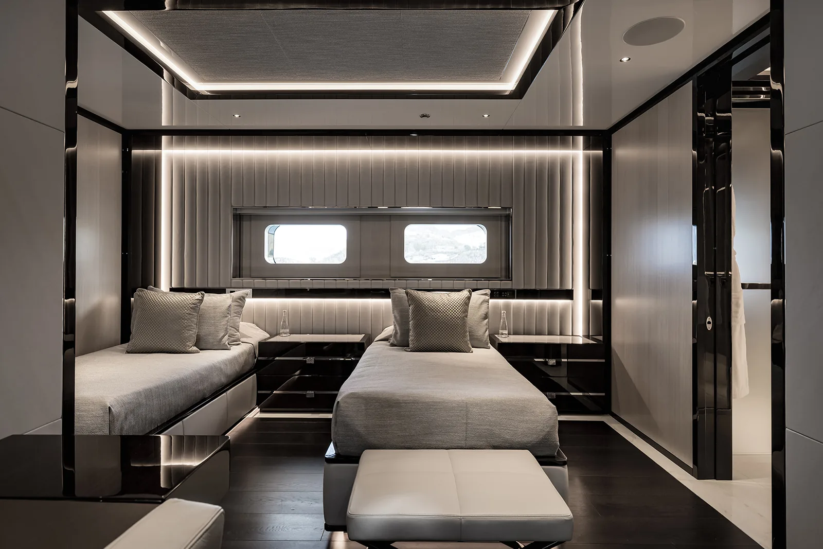 RESILIENCE - photo 33 yacht charter Monaco