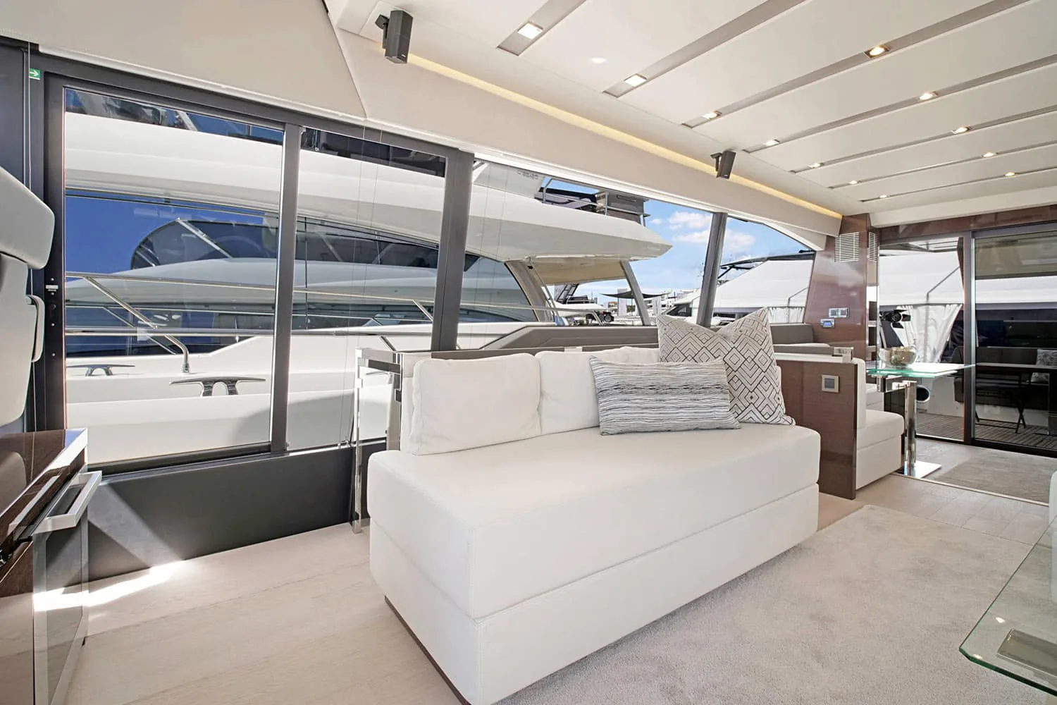 ROMY ONE - photo 19 yacht charter Monaco