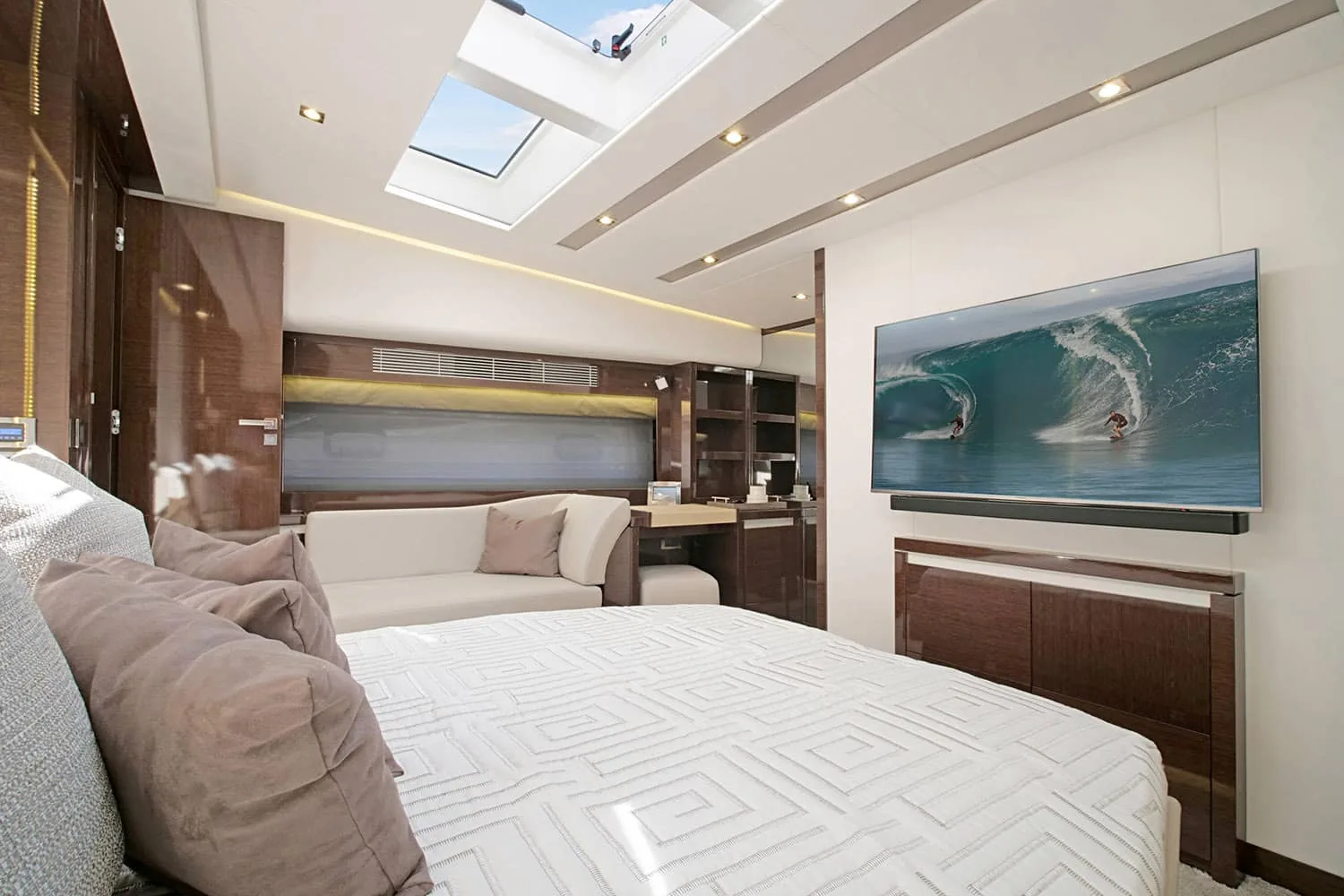 ROMY ONE - photo 21 yacht charter Monaco