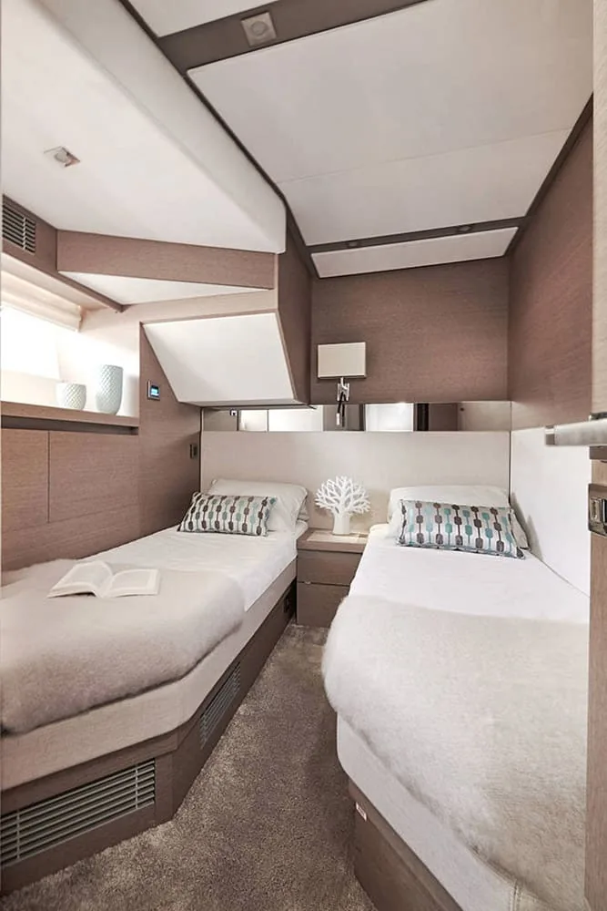 ROMY ONE - photo 29 yacht charter Monaco