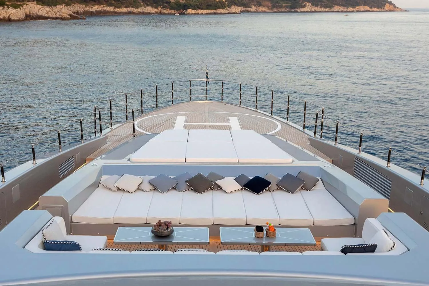 SARASTAR - photo 3 yacht charter Monaco