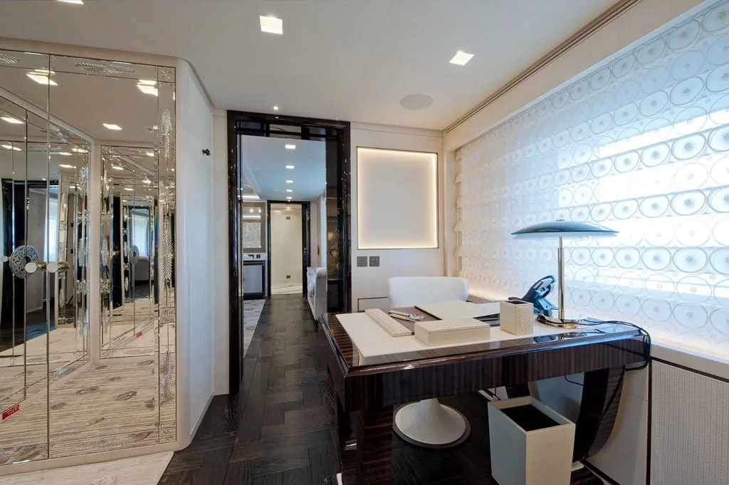 SCORPION - photo 16 yacht charter Monaco