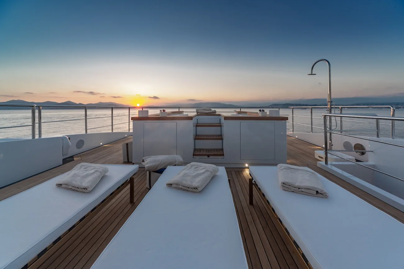 SILVER FOX - photo 14 yacht charter Monaco