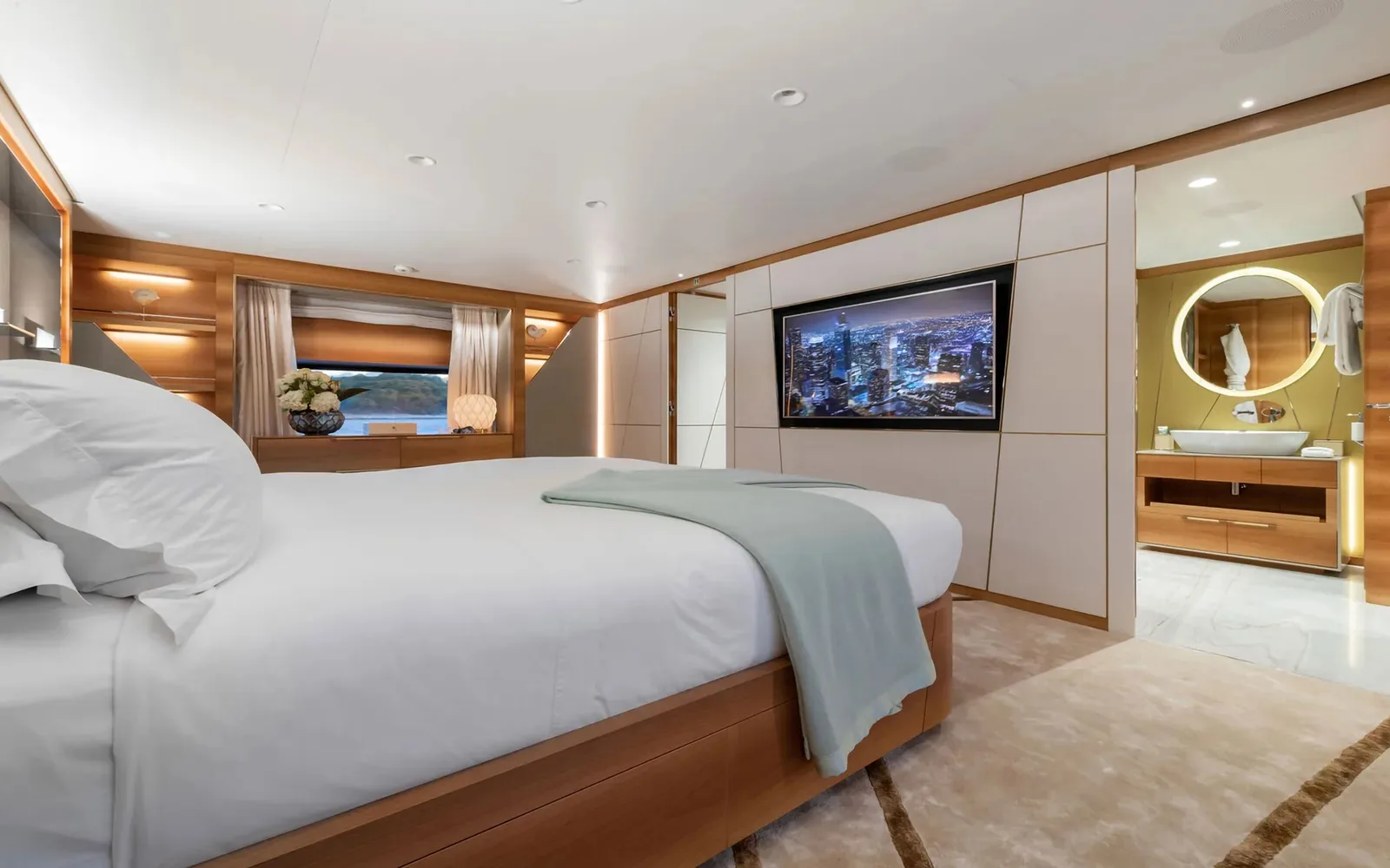 SILVER FOX - photo 24 yacht charter Monaco