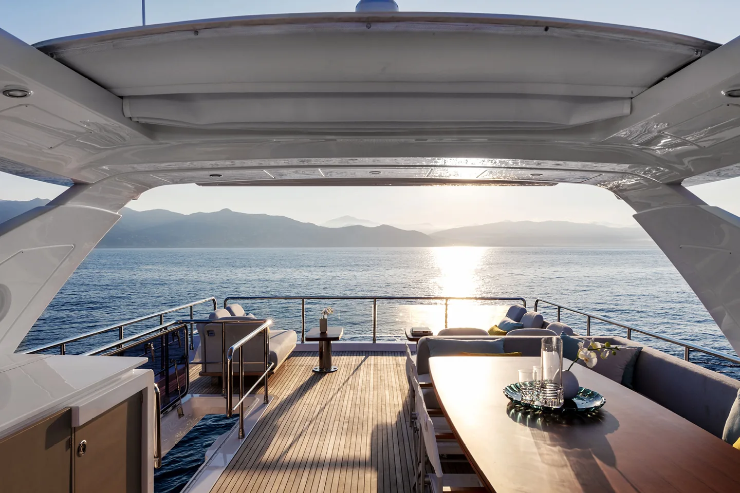 SOLSTICE - photo 12 yacht charter Monaco