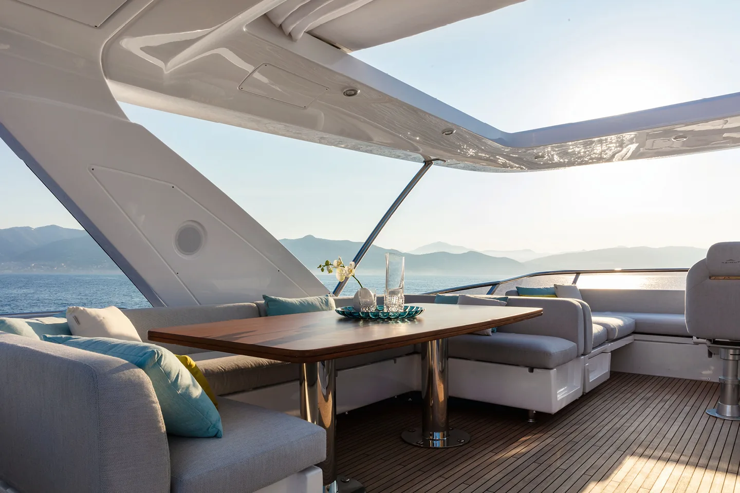 SOLSTICE - photo 14 yacht charter Monaco