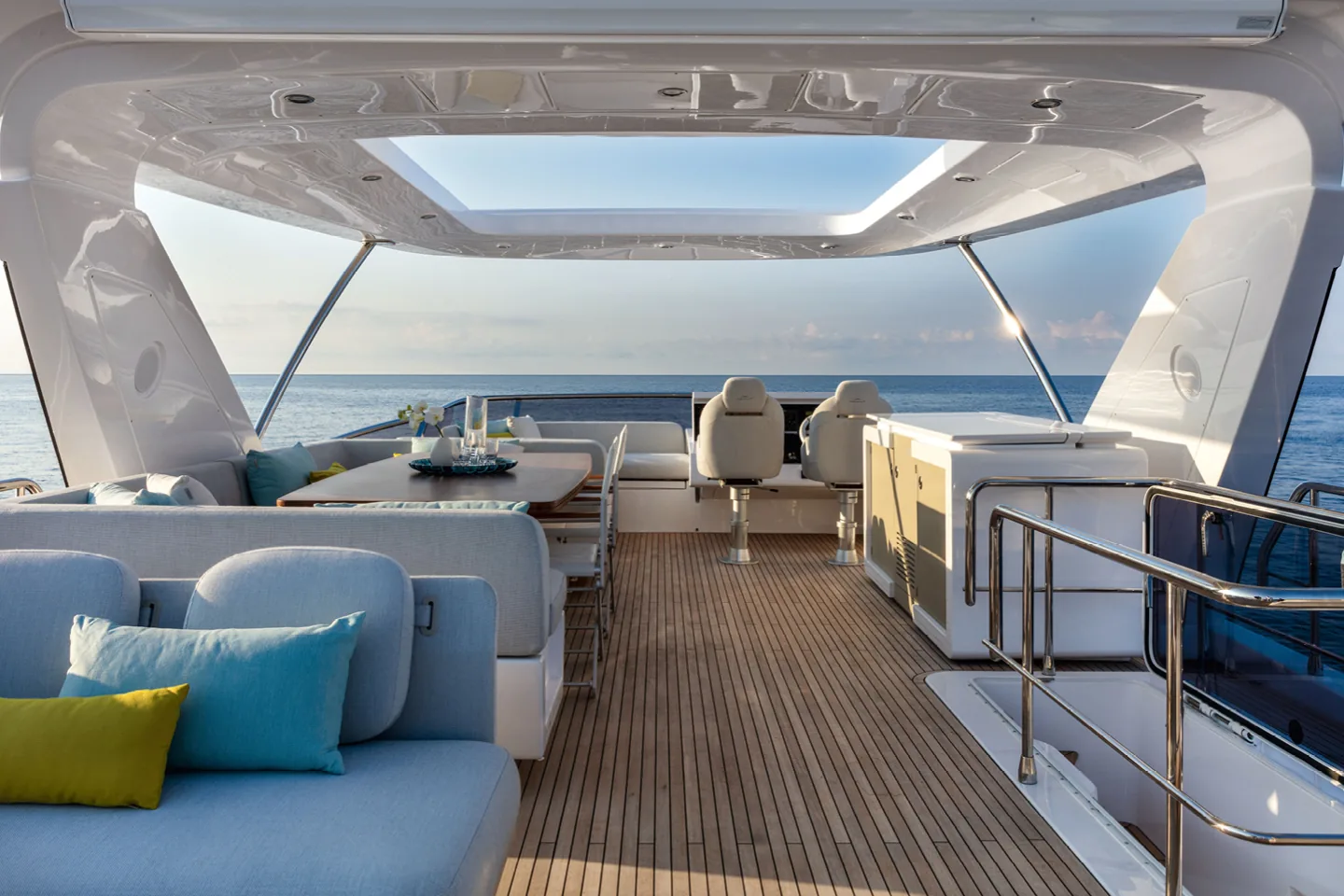 SOLSTICE - photo 16 yacht charter Monaco