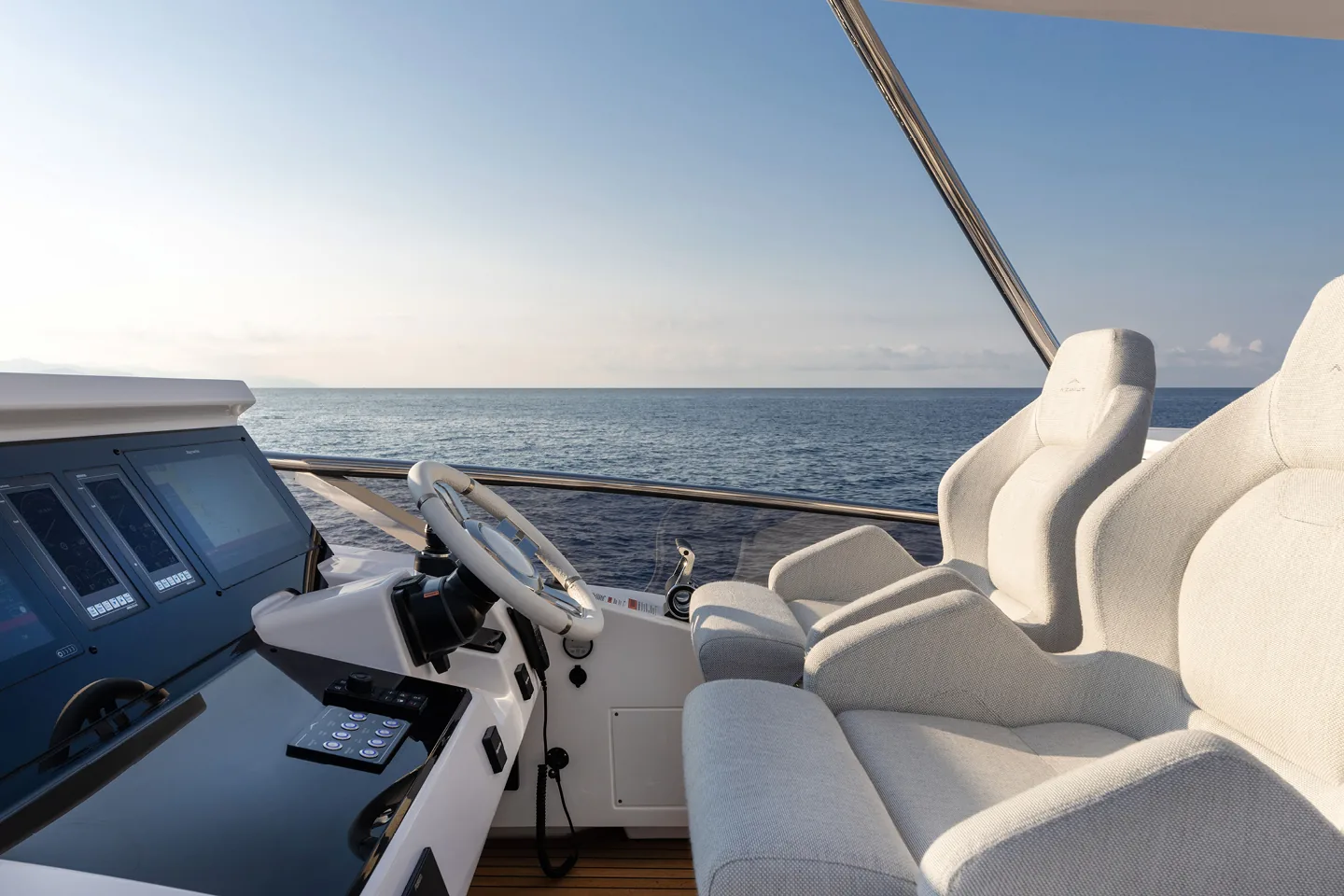 SOLSTICE - photo 17 yacht charter Monaco