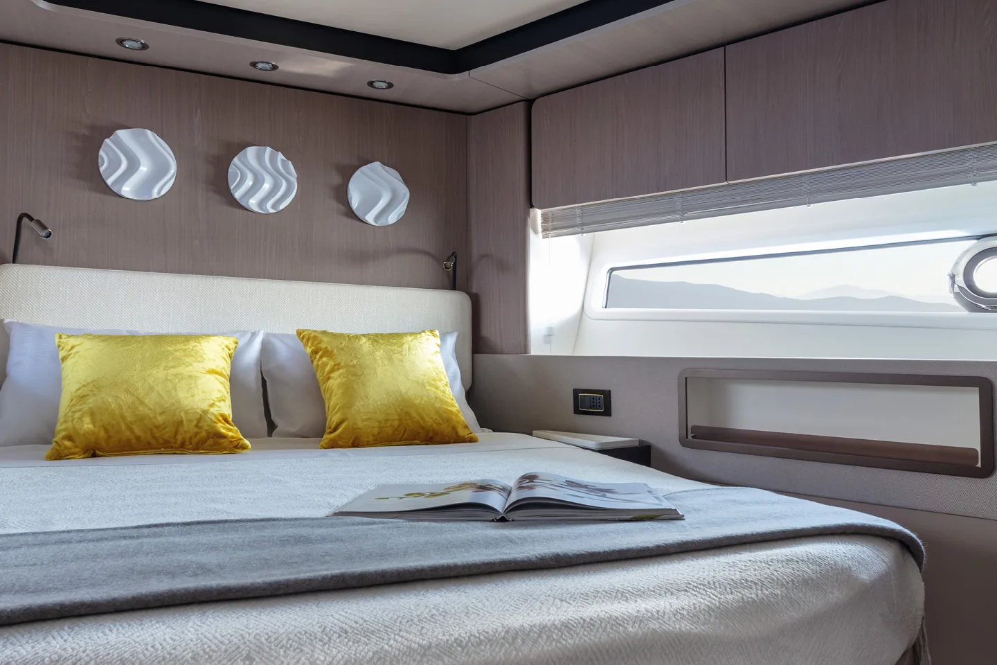 SOLSTICE - photo 30 yacht charter Monaco