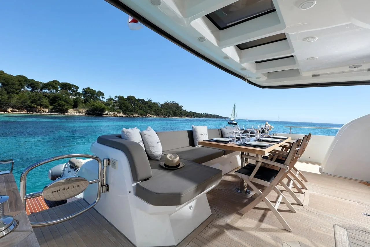 SUMMER BREEZE - photo 16 yacht charter Monaco