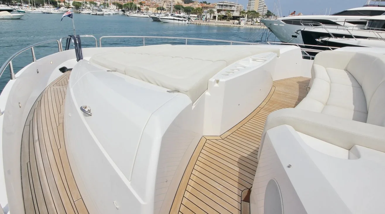 SUNSEEKER 75 - photo 8 yacht charter Monaco