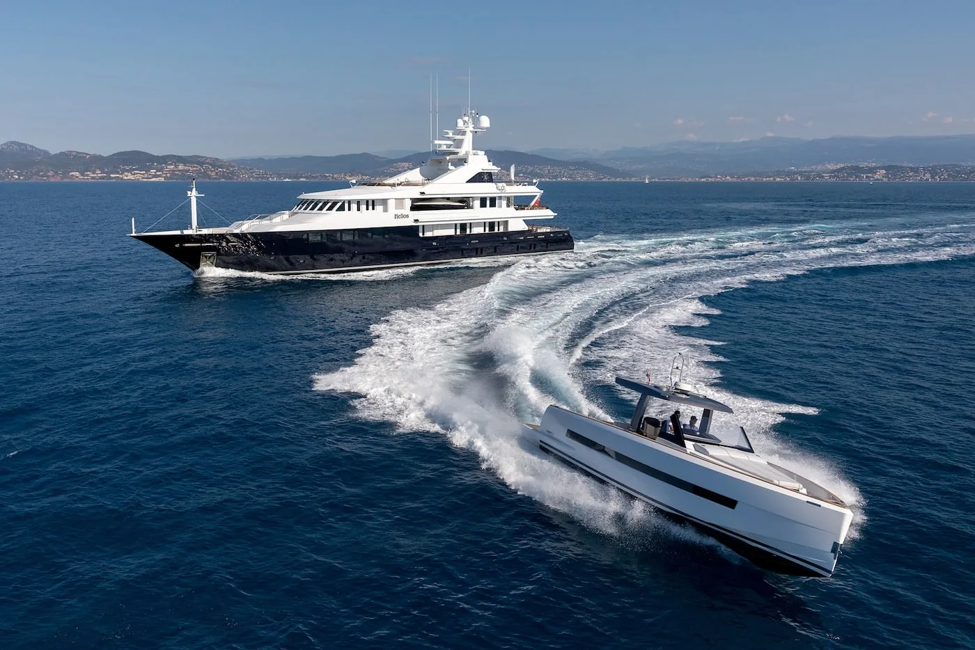 TREEHOUSE - photo 7 yacht charter Monaco