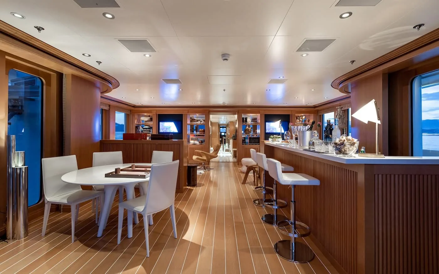 TREEHOUSE - photo 16 yacht charter Monaco