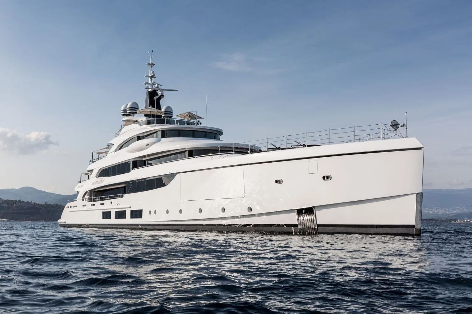TRIUMPH - photo 3 yacht charter Monaco