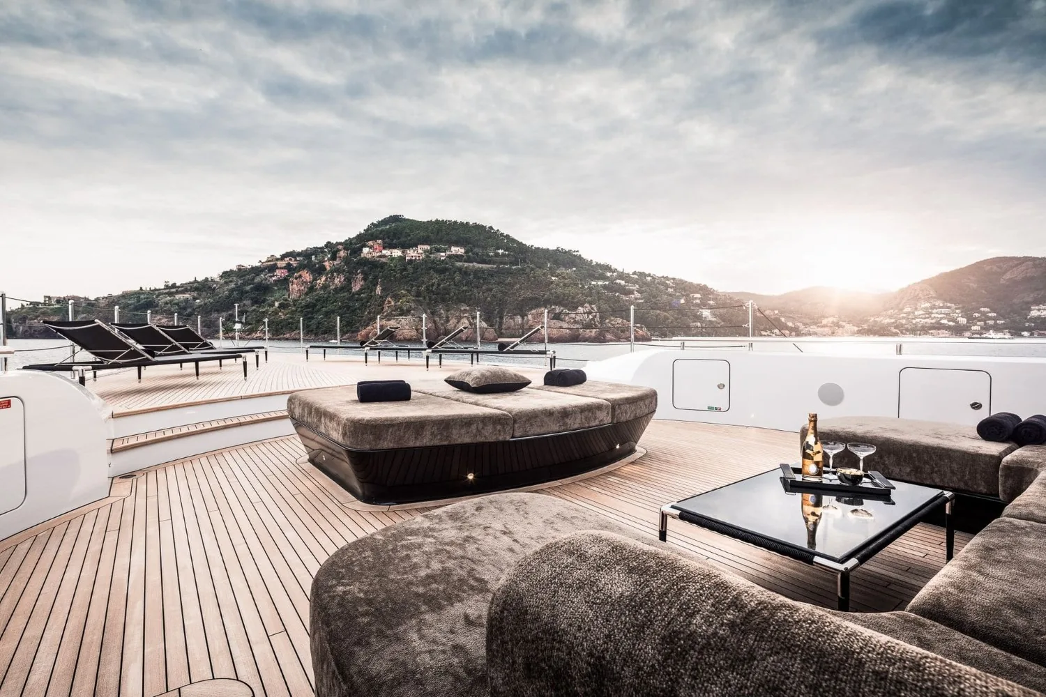 TRIUMPH - photo 13 yacht charter Monaco