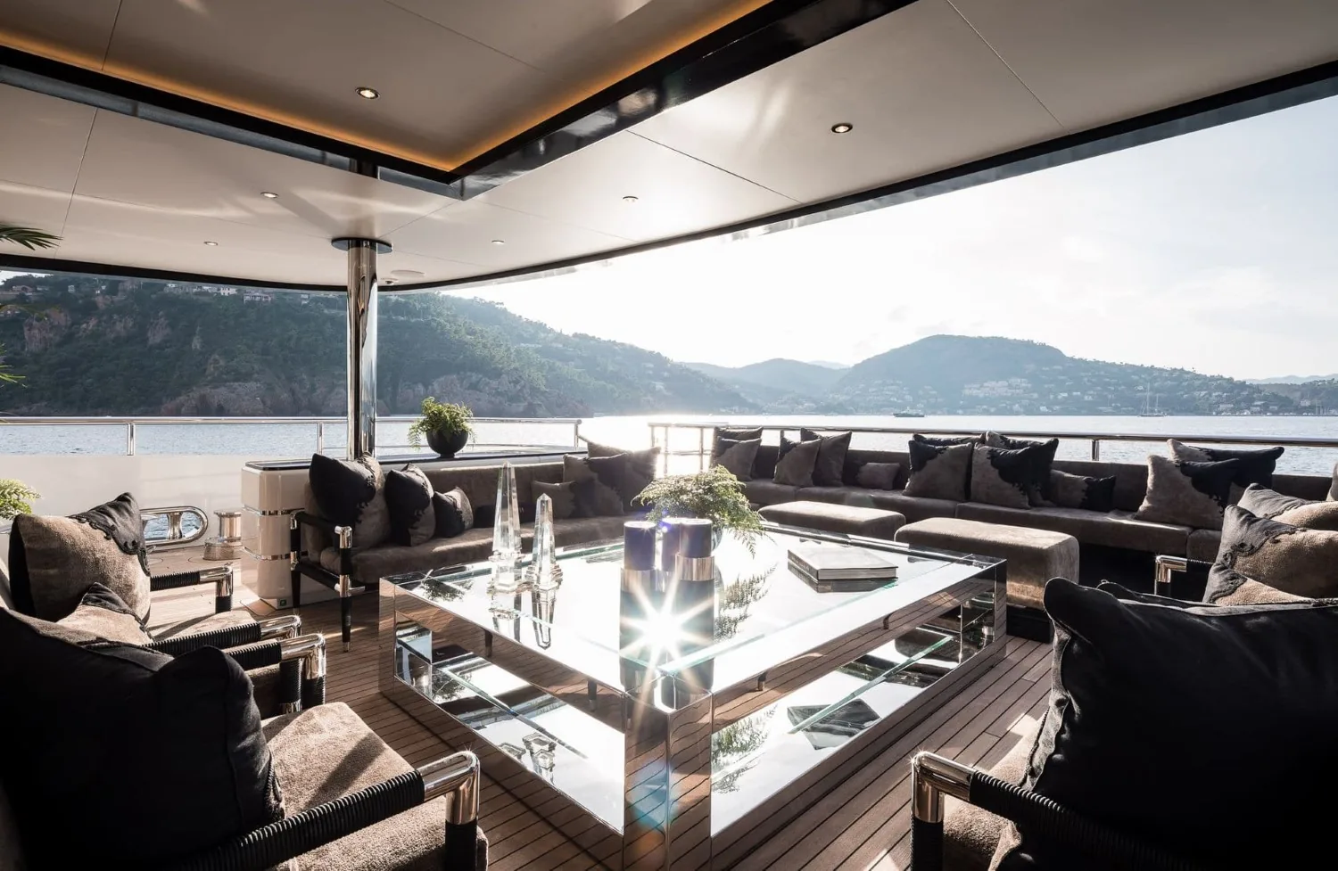 TRIUMPH - photo 14 yacht charter Monaco