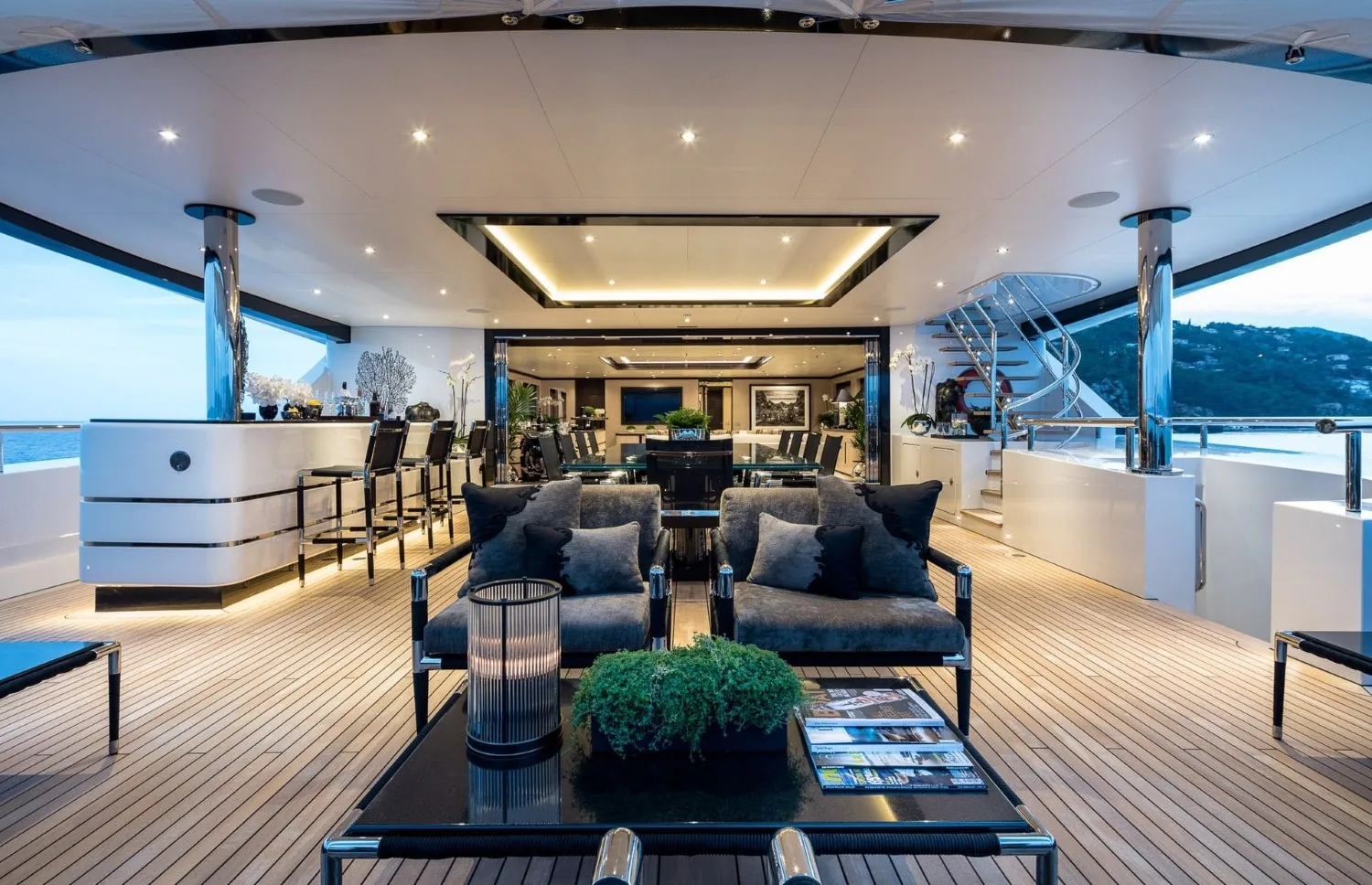 TRIUMPH - photo 25 yacht charter Monaco