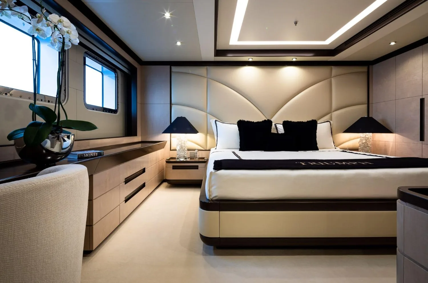 TRIUMPH - photo 27 yacht charter Monaco