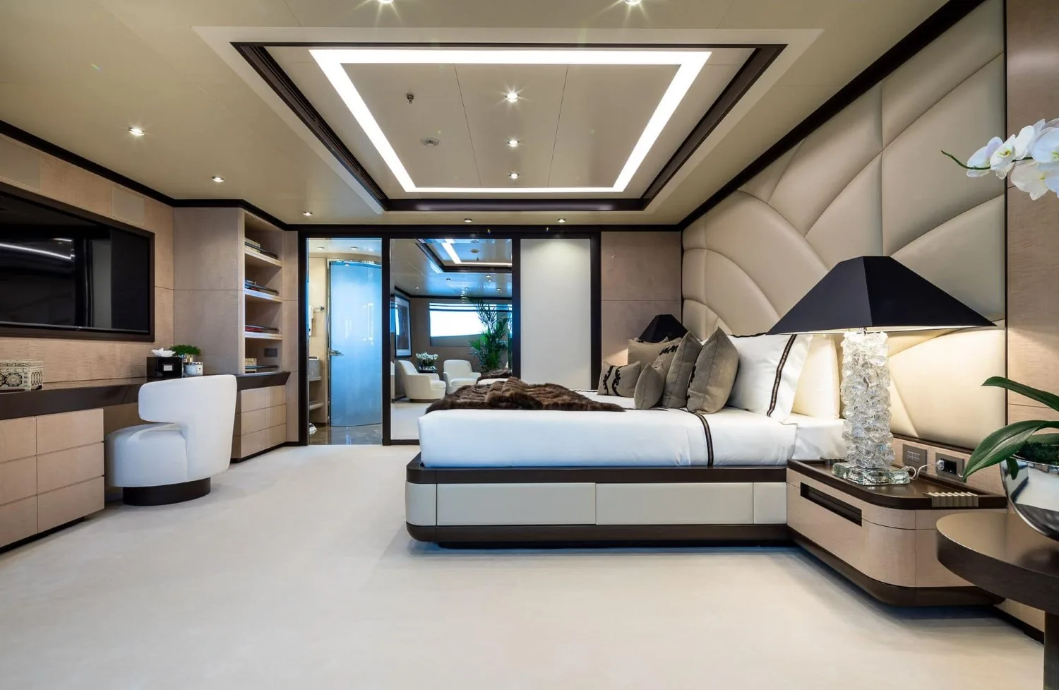 TRIUMPH - photo 43 yacht charter Monaco