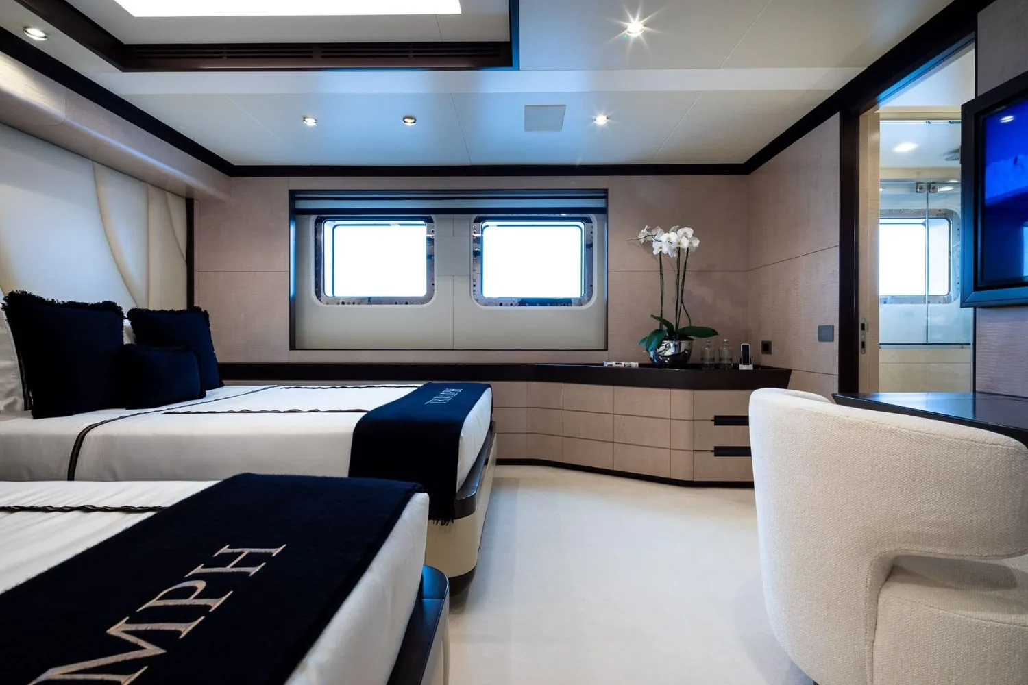 TRIUMPH - photo 44 yacht charter Monaco