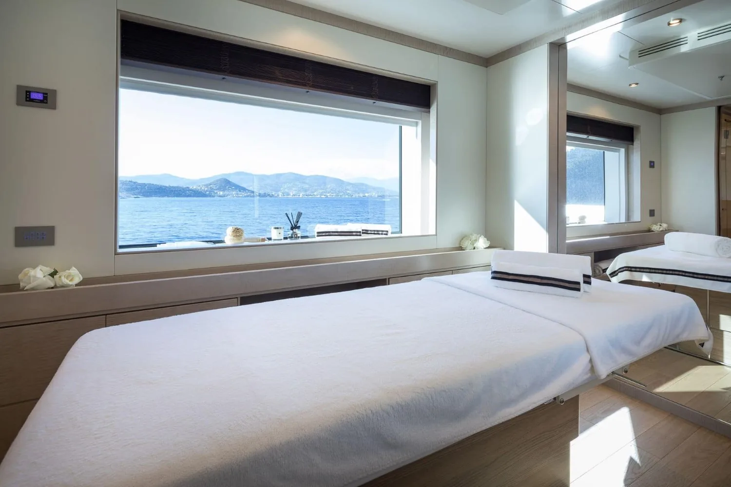 TRIUMPH - photo 46 yacht charter Monaco