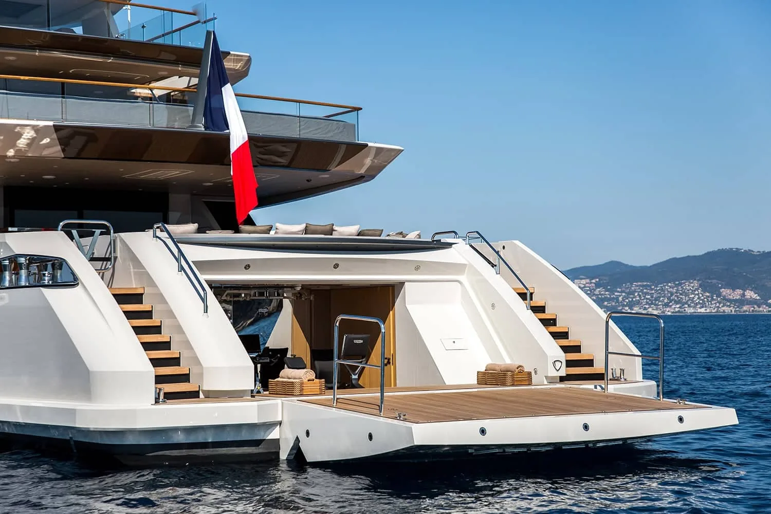 VERTIGE - photo 17 yacht charter Monaco