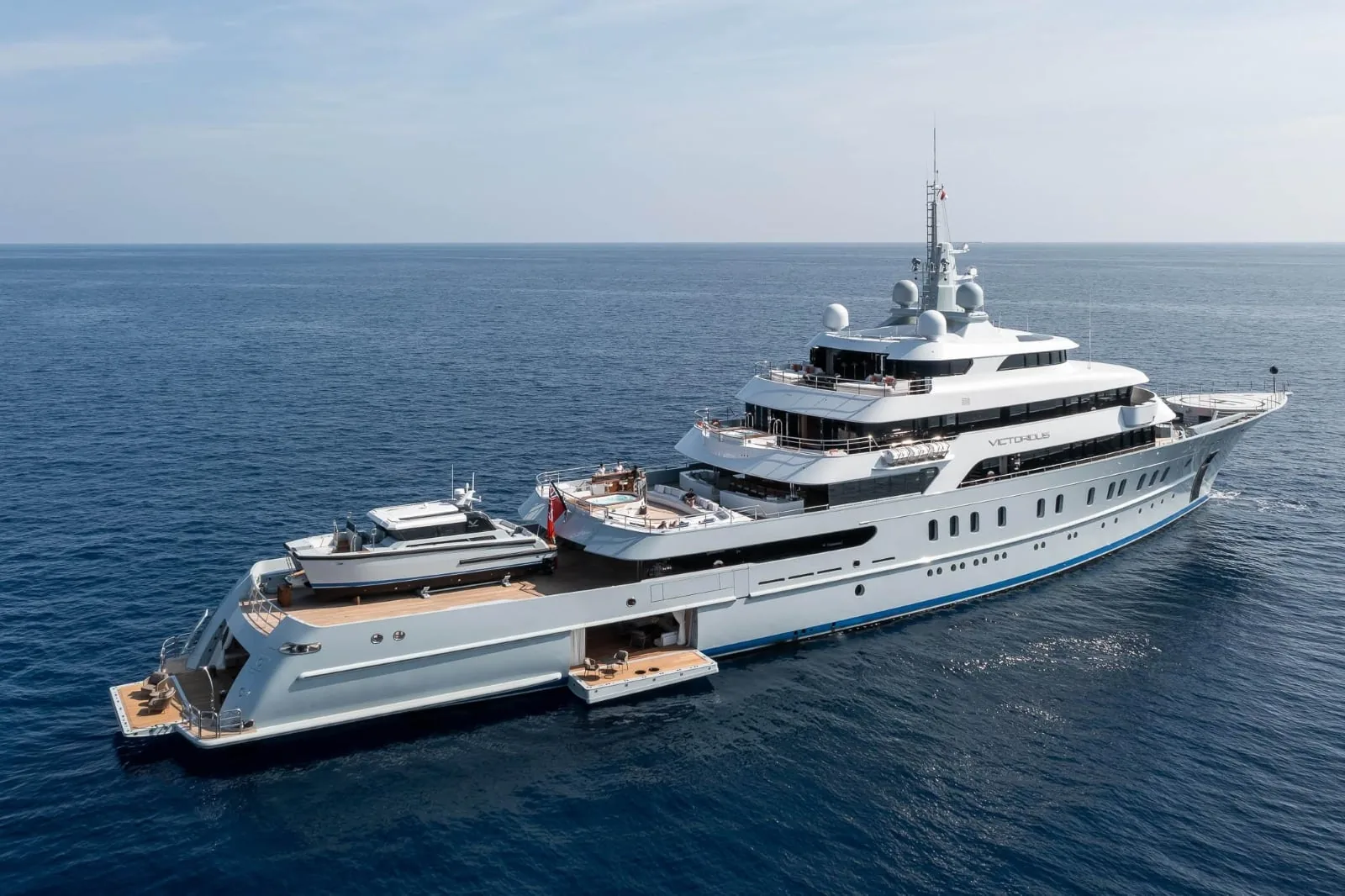 VICTORIOUS - photo 2 yacht charter Monaco