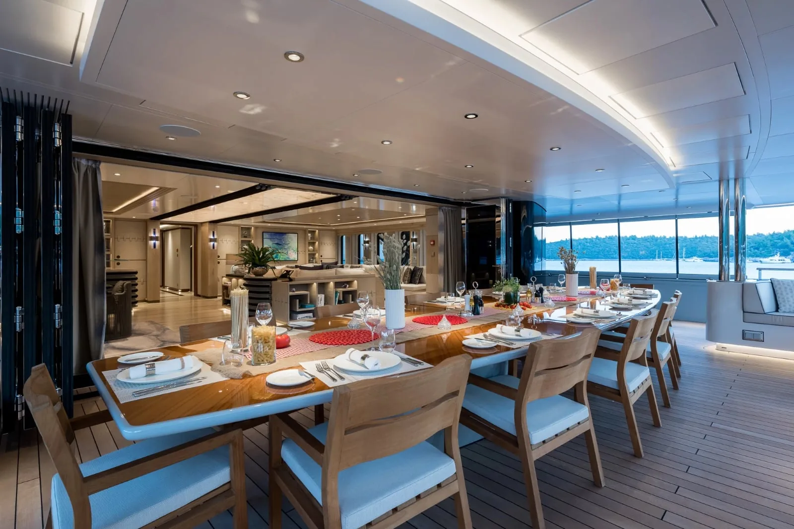 VICTORIOUS - photo 10 yacht charter Monaco
