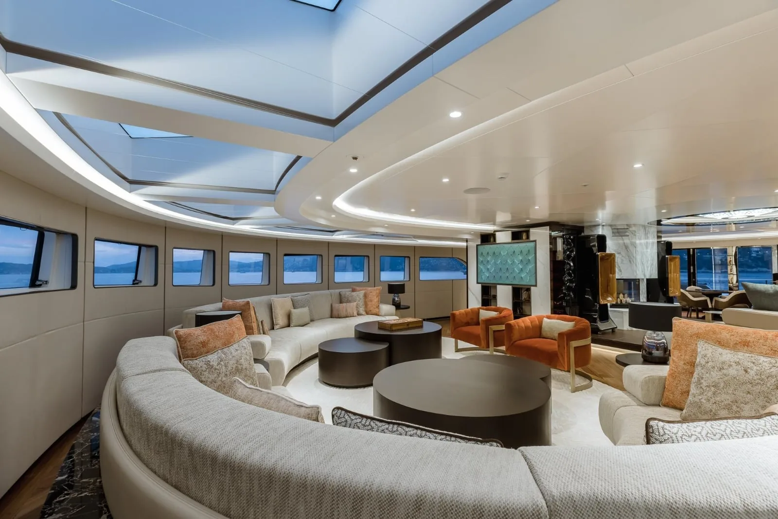 VICTORIOUS - photo 17 yacht charter Monaco