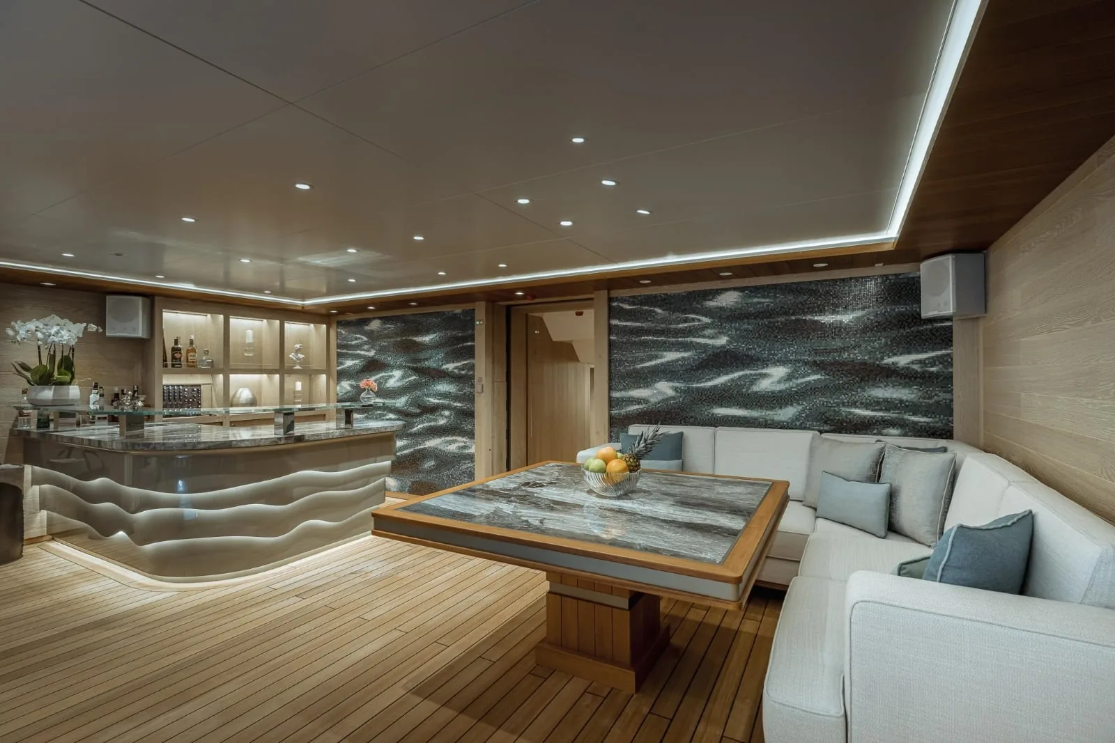 VICTORIOUS - photo 28 yacht charter Monaco