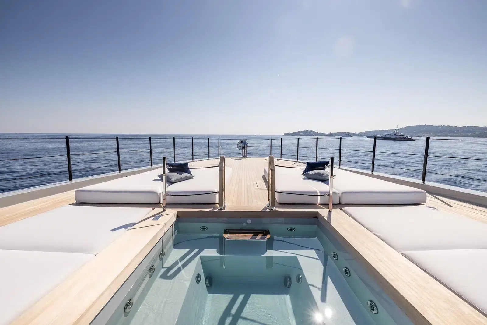 VIRTUOSITY - photo 8 yacht charter Monaco
